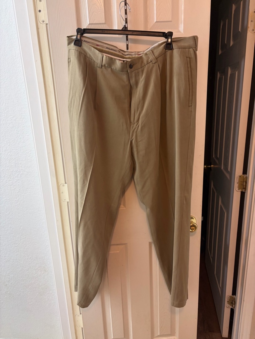 Tommy Bahama Olive Green Chino Pants %100 silk